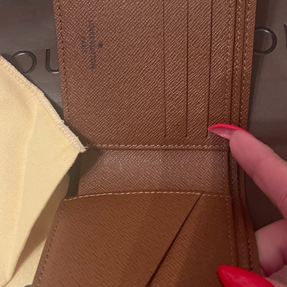 Authentic Louis Vuitton, wallet - Picture 6 of 8